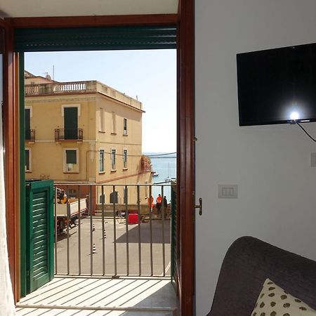 Ninina Boutique Suites Salerno Exterior foto
