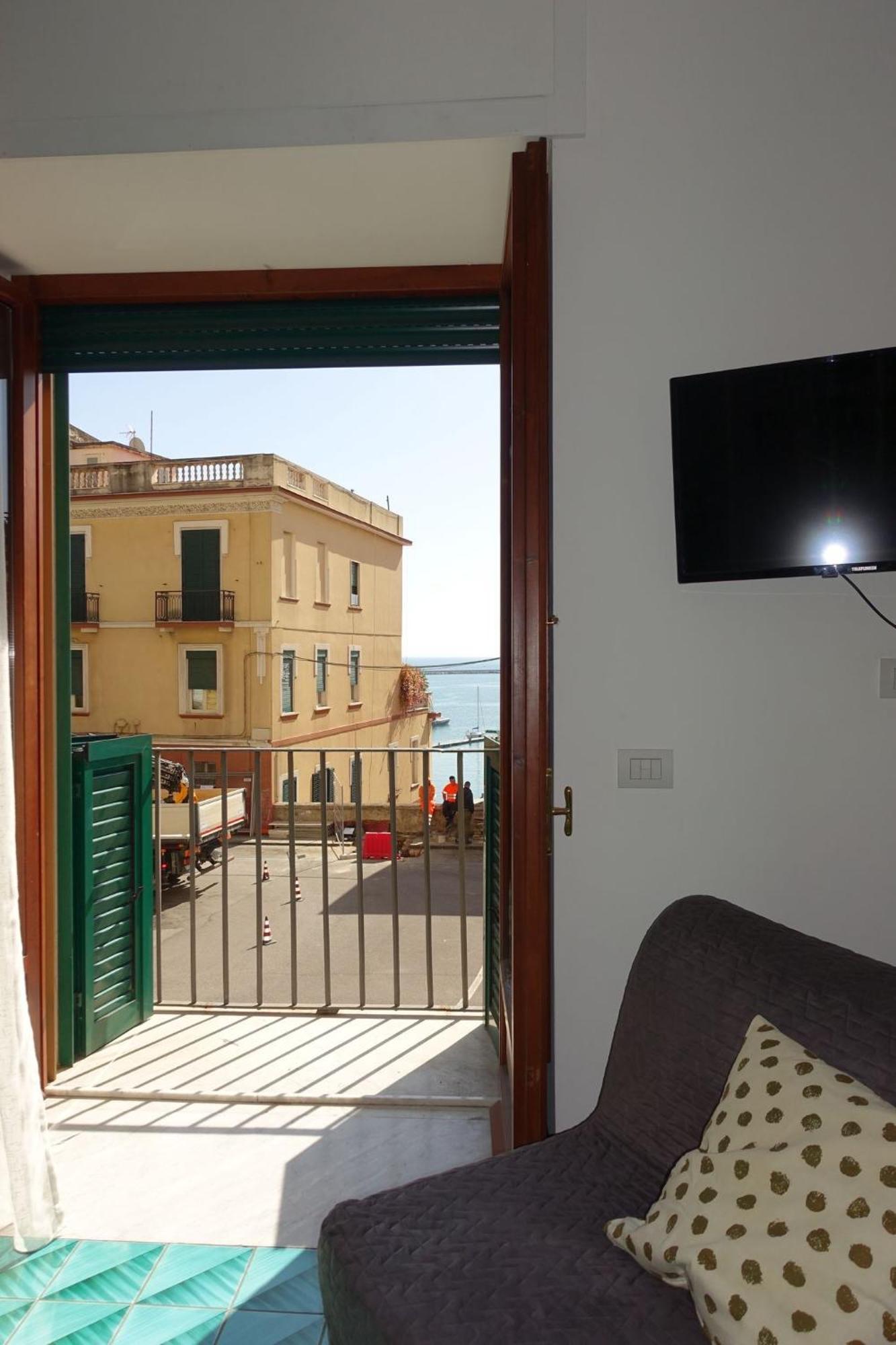 Ninina Boutique Suites Salerno Exterior foto
