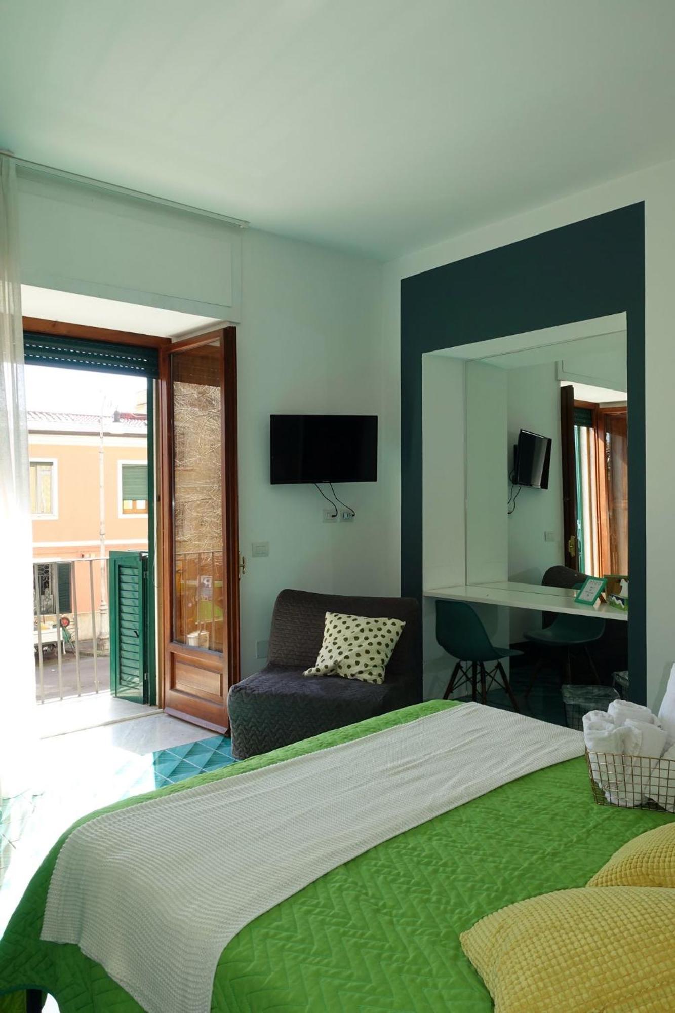 Ninina Boutique Suites Salerno Exterior foto