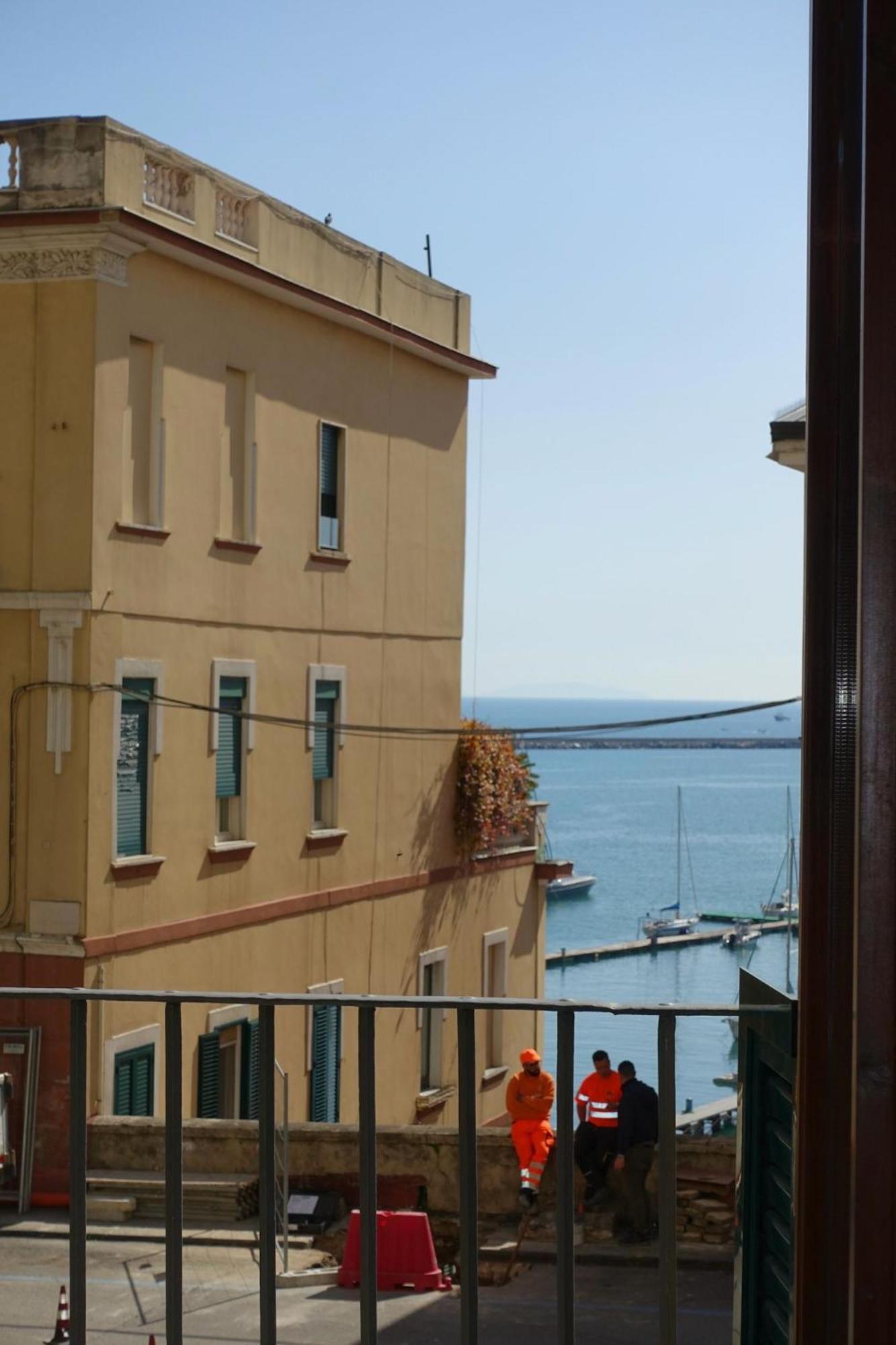 Ninina Boutique Suites Salerno Exterior foto