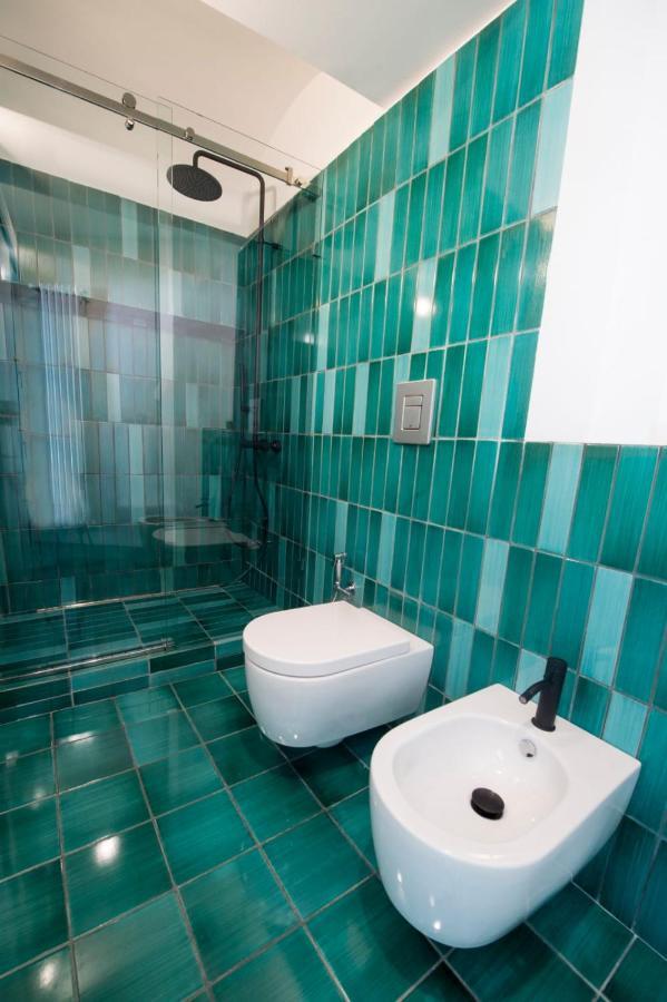Ninina Boutique Suites Salerno Exterior foto